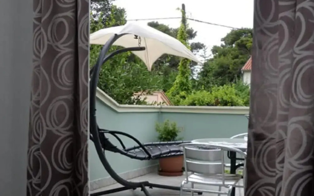 Apartments Profaca - One Bedroom Apartment With Terrace