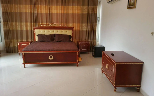 Dream Court Apartment