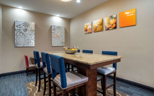 Comfort Suites Hattiesburg near University