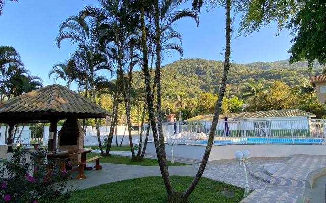 AP COM PISCINA, CHURRASQUEIRAS, AR CONDICIONADO, até 08 adultos