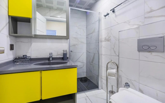 Twin Apart Hotel