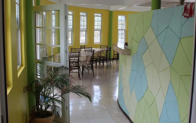 Sea Breeze Inn