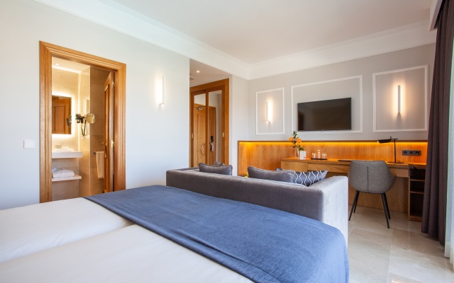 Grupotel Playa de Palma Suites & Spa