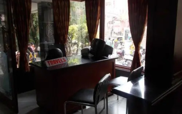 Samrat Residency by FabHotel