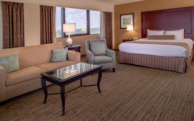 Crowne Plaza St. Louis Airport, an IHG Hotel