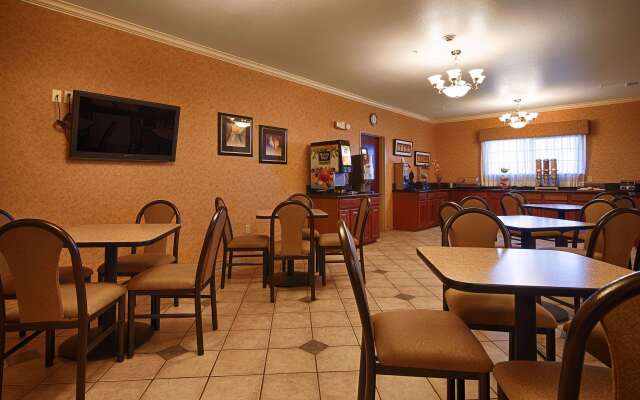 Best Western Henrietta Inn & Suites