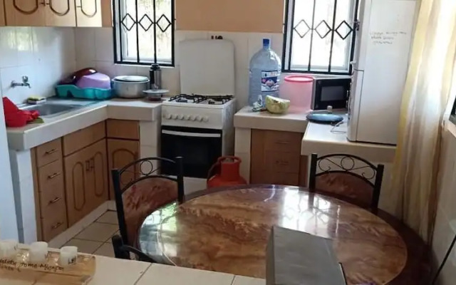 Stay.Plus Mtwapa Holiday Maisonnette