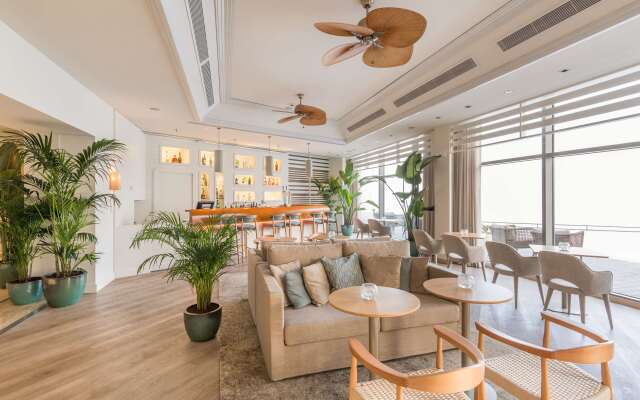 Sesimbra Oceanfront Hotel
