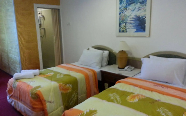 Easy Hotel