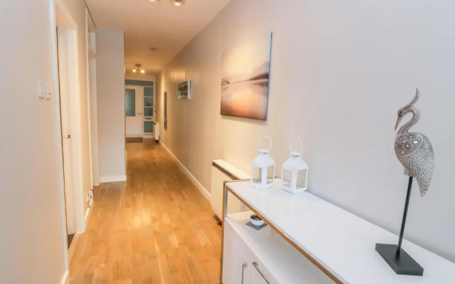 30 Castlebay Court, Largs