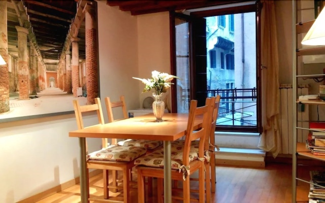 Grimaldi Apartments - Colombina