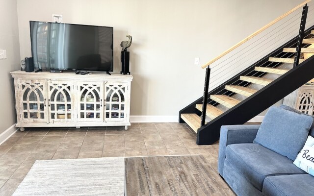 Dolphin Watch 3 Bedroom Townhouse by RedAwning