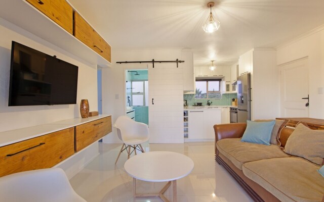 Big Bay Beach Club 43