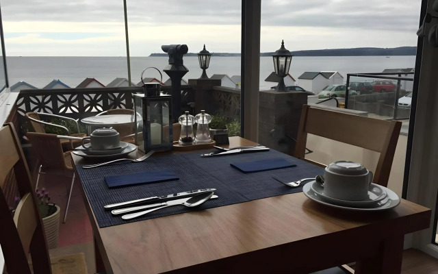 Channel View Hotel