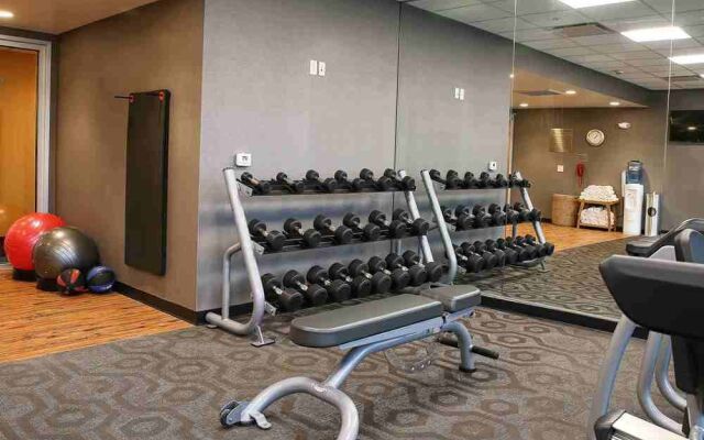 Fairfield Inn & Suites Madison Verona