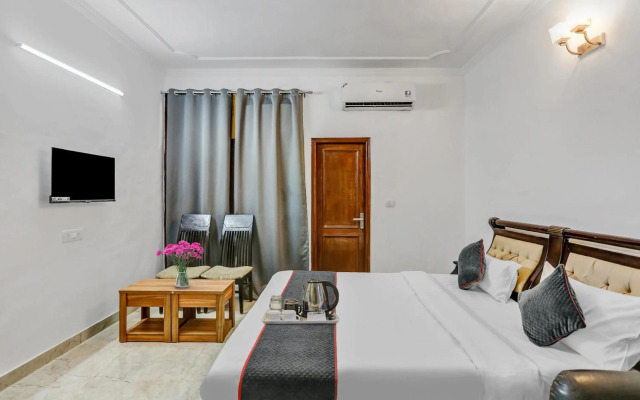 OYO Townhouse 1071 Hotel Metro Inn Residency
