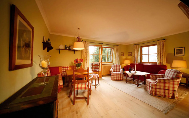 Landsitz Römerhof - Hotel Apartments