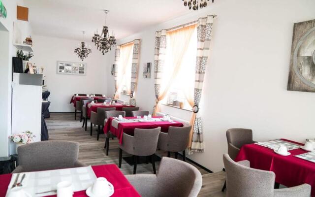 Pension & Restaurant La Amalia