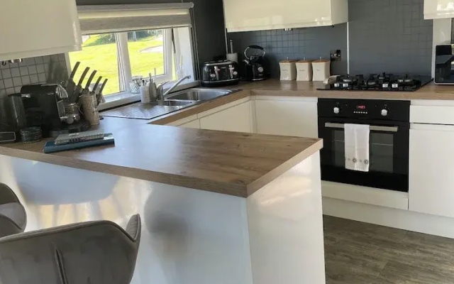 Private Chalet in New Quay With Stunning Views