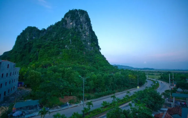 Co Cuc Hotel - Hostel