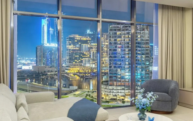 Spacious & Luxurious 2.5BD in Downtown