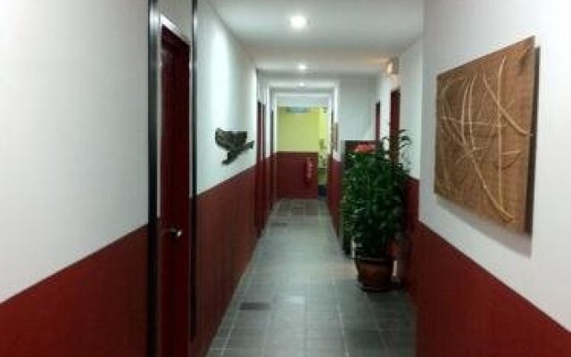 Hotel Budget UB Inn