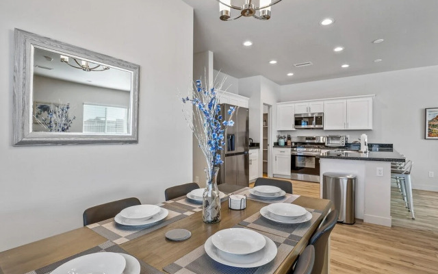 Bliss Flagstaff 55 3 Bedroom Townhouse by RedAwning