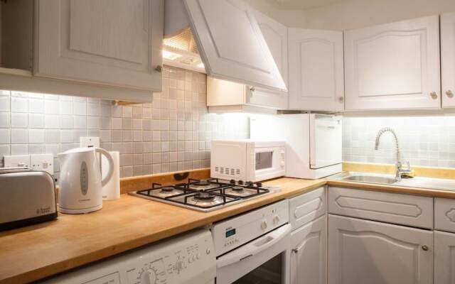 Apartment Near Victoria Station