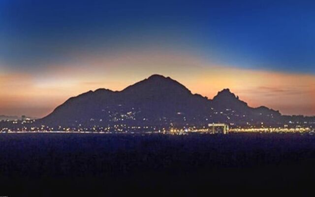 Tuscan Beauty With Incredible Views!