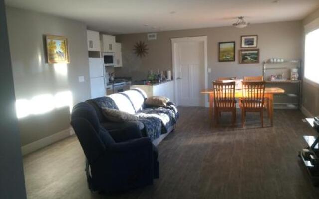 Froese Seeds Bed And Breakfast