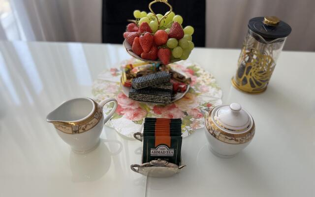 Пять звезд Кассиопеи на улице Мечникова 37