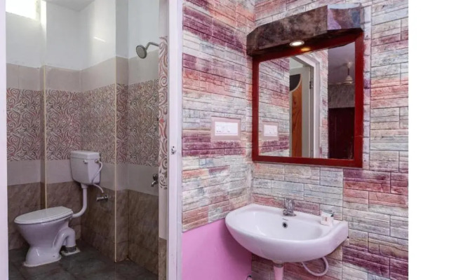 OYO 26735 Hotel Gnanam Residency