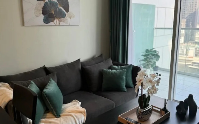 1BHK Burj View. Near Dubai Mall & Metro