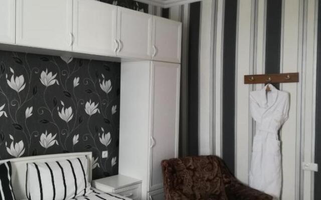 Nikoloz Guesthouse