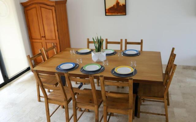 Casa en hermoso condominio La Luminaria I20