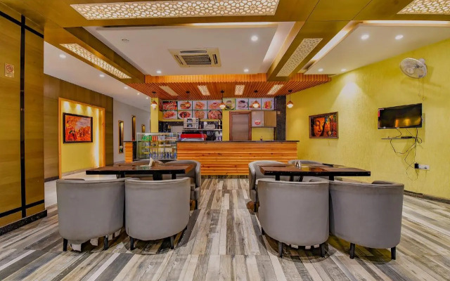 Fabhotel Wind Palace