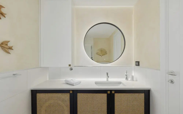 Dimitris Residence
