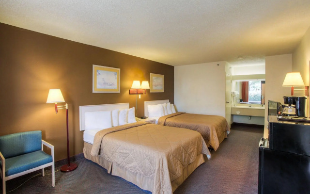 Quality Inn & Suites St Augustine Beach Area