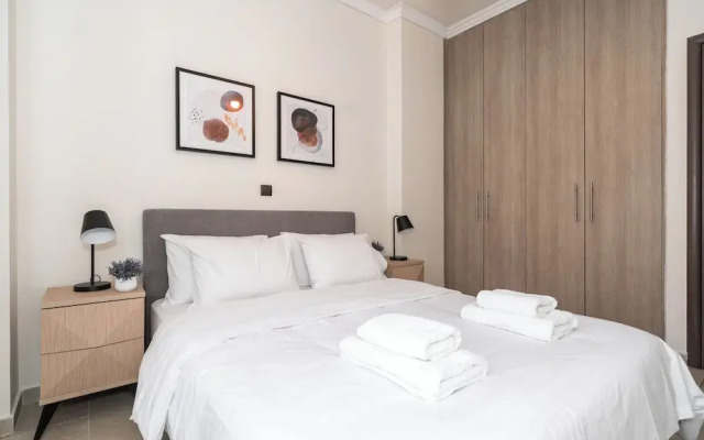 Modern Apartment in Thiseio with Balcony