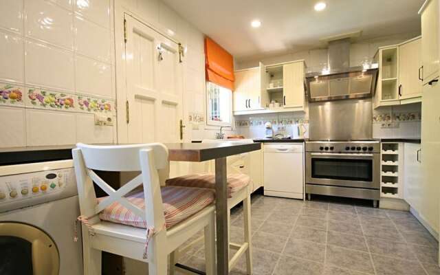 Immaculate 3-bed Villa in Mijas