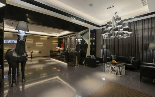M hotel