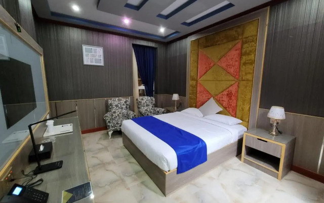 Camphor Hotel