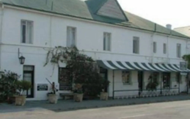 Global Summer Hotel