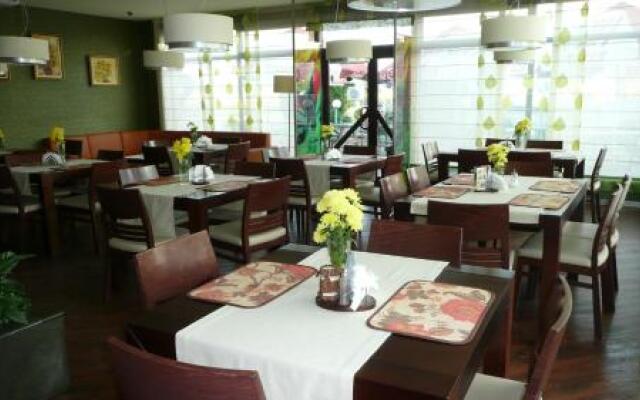 Restauracja Oaza Pokoje Goscinne