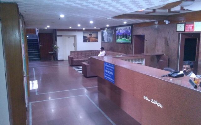 Hotel Sapthagiri Balla
