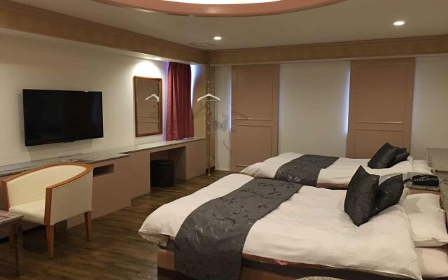 MC Hotel RUVWARE