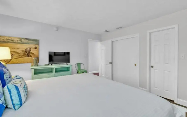 Crystal Villas 12B