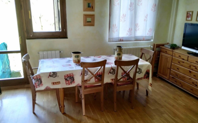 Chalet centro de escarrilla casa 7