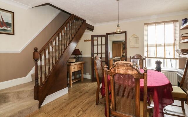 9 Oaklands Terrace