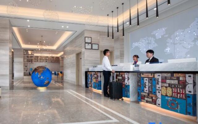 Kyriad Hotel (Guangzhou North Railway Station Metro Station)